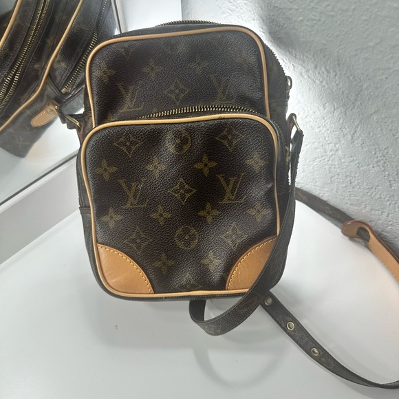 Louis Vuitton Brown Monogram Belt Bag - Picture 1 of 11